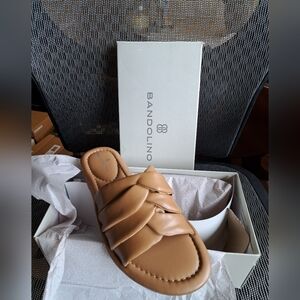 Bandolino vistan Comfortable Leather SLIDES brand new SIZE 8 cushion footbed